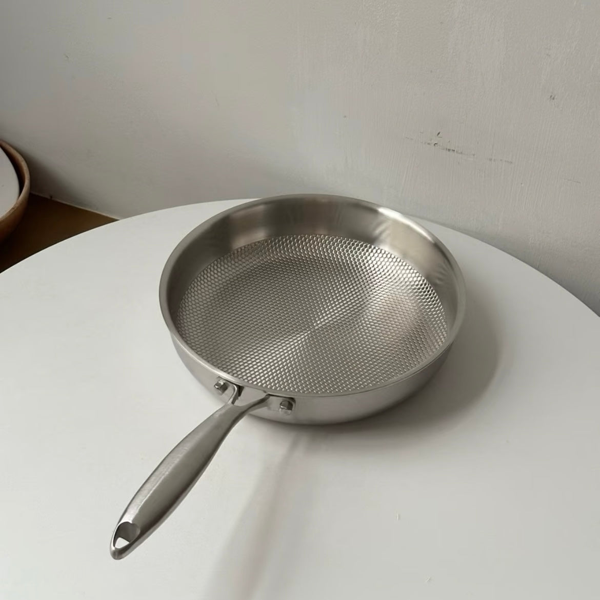 Thickened Embossed Frying Pan with Lid