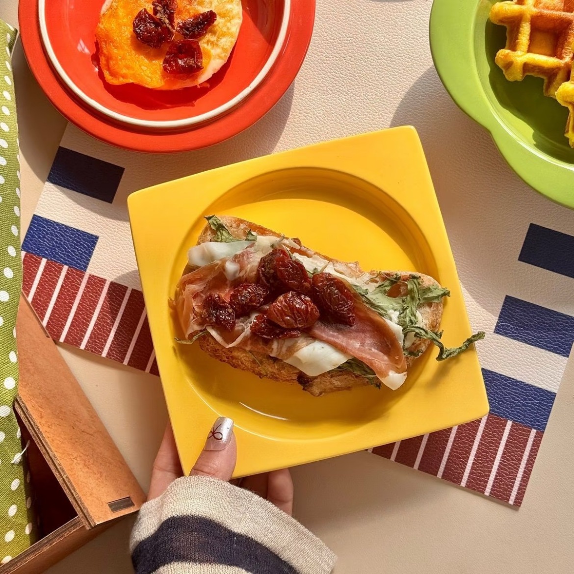 Hamburger Ceramic Bowl Plate Set
