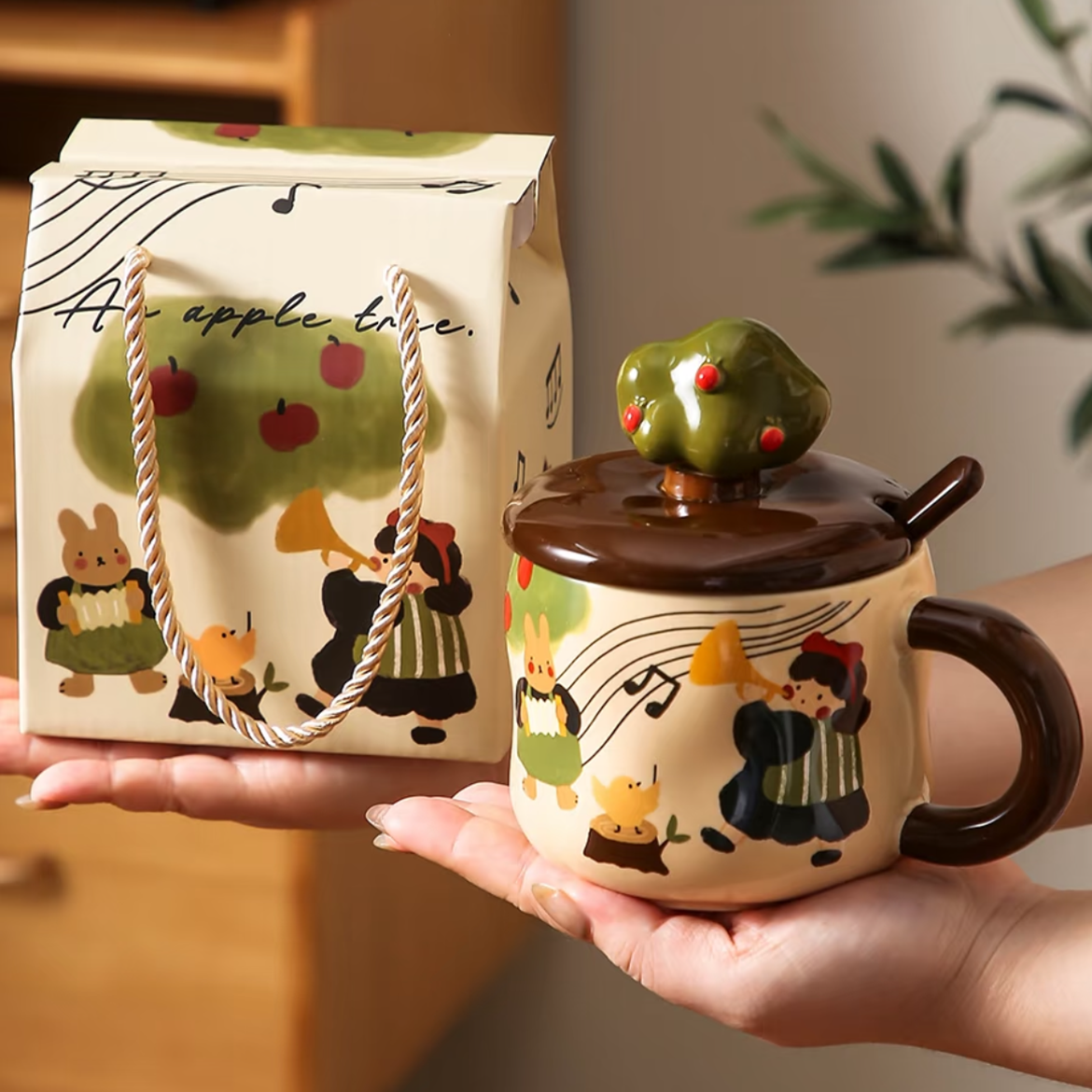 Apple Tree Girl Mug with Lid and Spoon