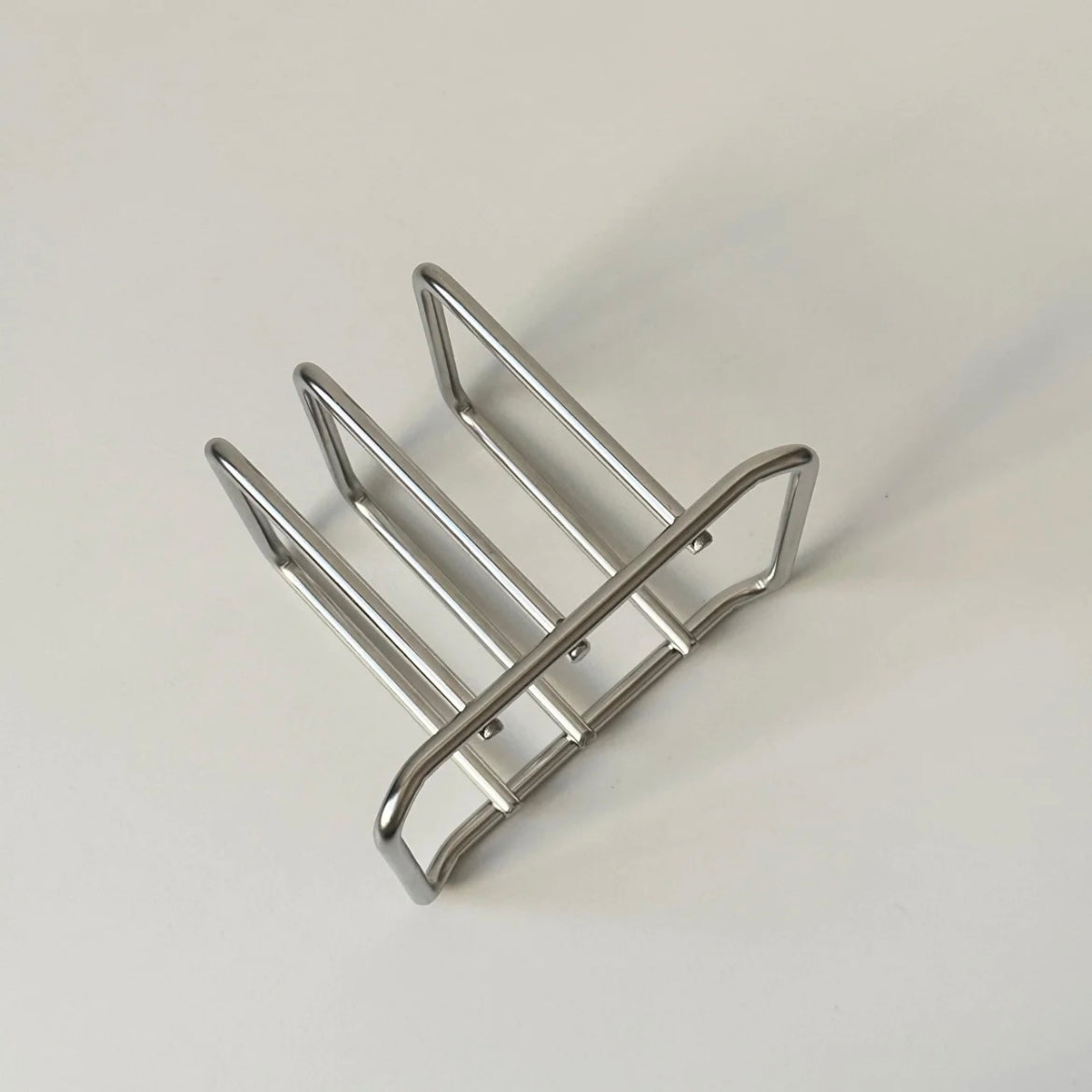 Solid Heavy-Duty Cutting Board Holder