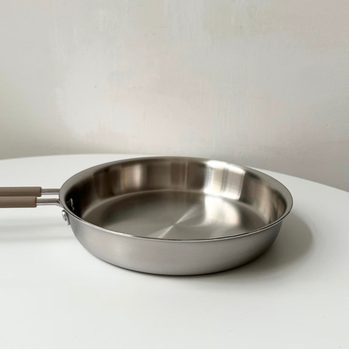 Uncoated thickened Tri-Ply Stainless Steel Frying Pan - 24cm